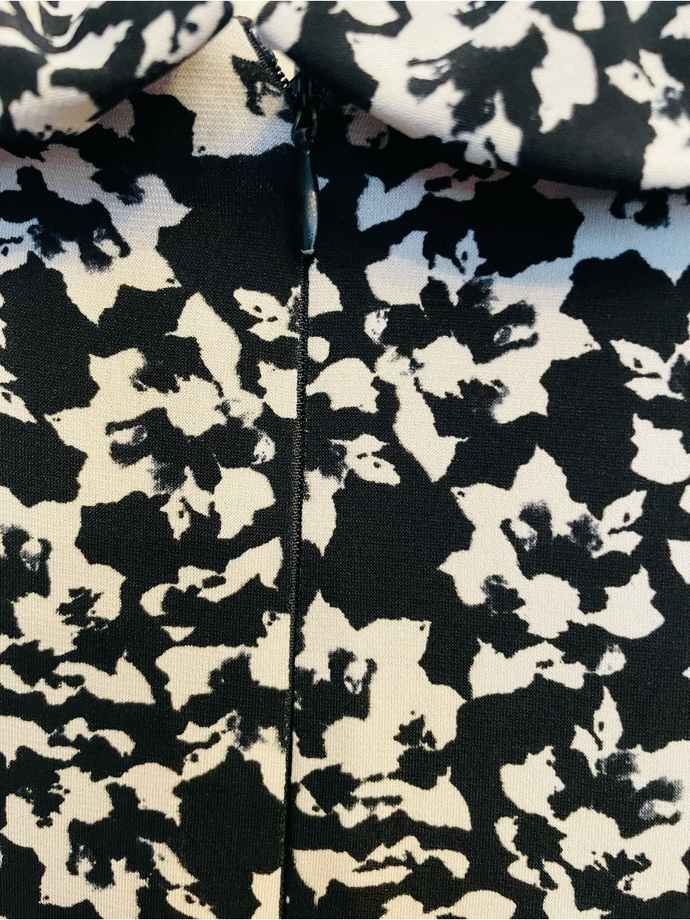 Women's Black and White Floral Midi Dress - Picture 9 of 11
